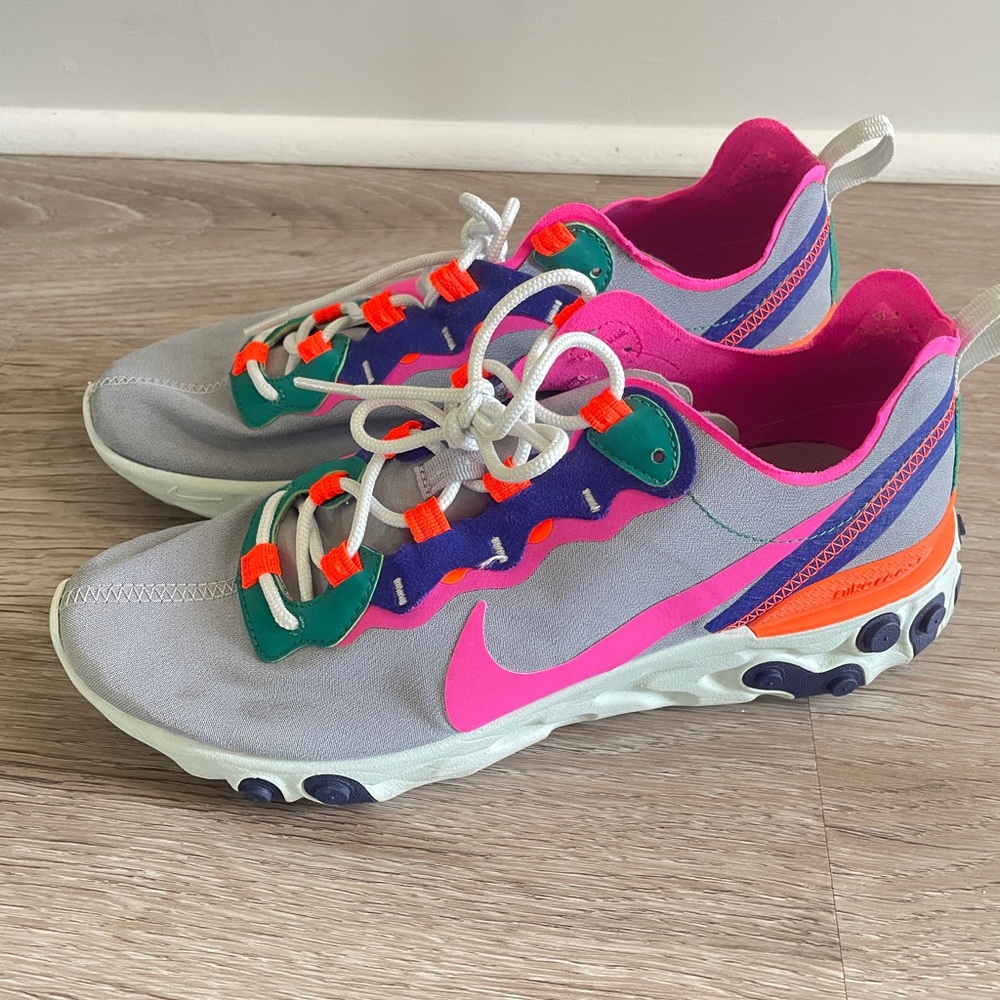 Nike reacts woman size 9.5